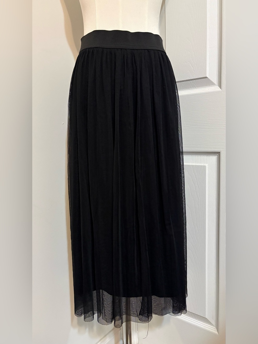 KIKIRIKI, Classic Black Fully-Lined Tulle Skirt with Elastic Waistband